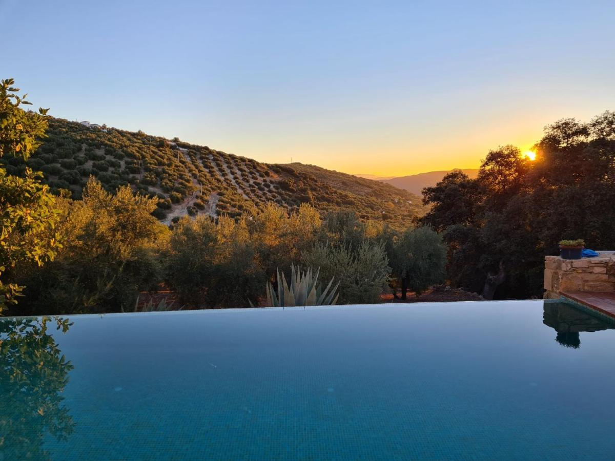Cortijo La Haza Bed & Breakfast Iznajar Ngoại thất bức ảnh