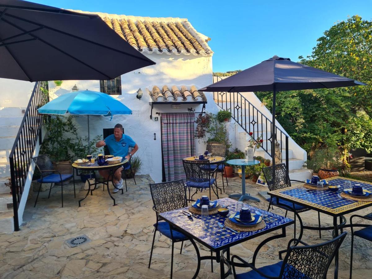 Cortijo La Haza Bed & Breakfast Iznajar Ngoại thất bức ảnh
