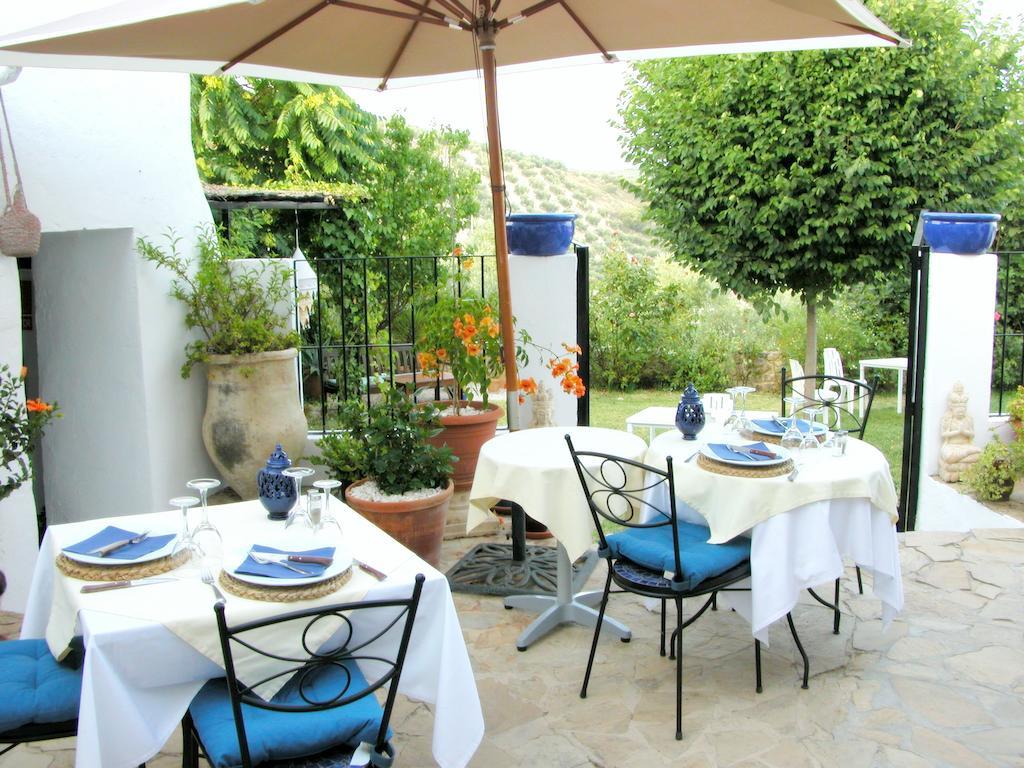 Cortijo La Haza Bed & Breakfast Iznajar Ngoại thất bức ảnh
