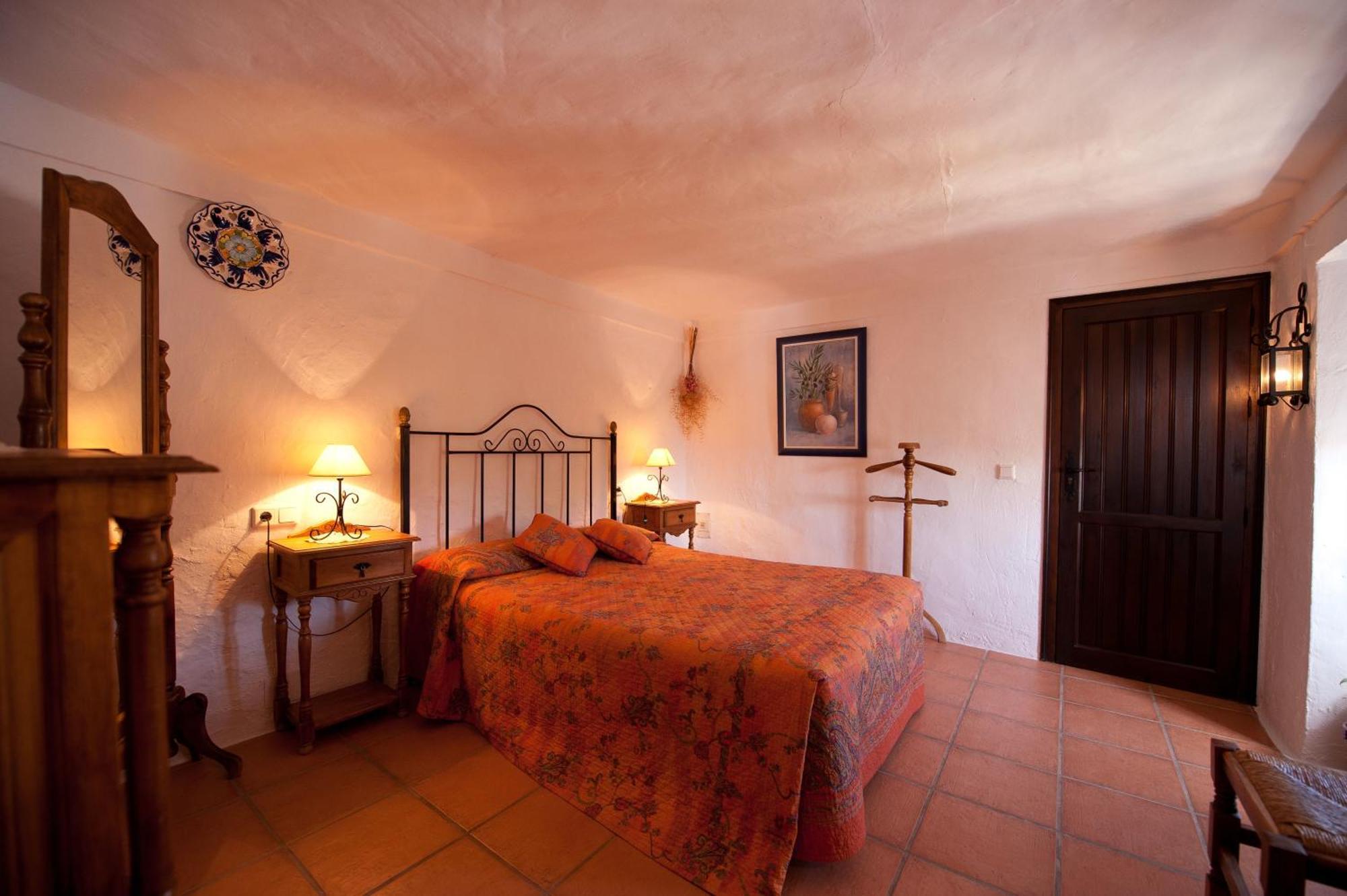 Cortijo La Haza Bed & Breakfast Iznajar Ngoại thất bức ảnh
